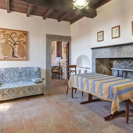 Nyaraló Castello Rocchette *