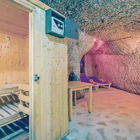 Nyaraló Castello Rocchette *
